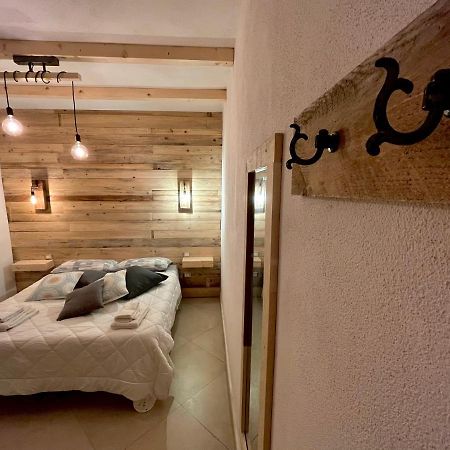 Iknos Guest House Олбия Екстериор снимка